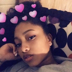 Meet your Posher, Imani